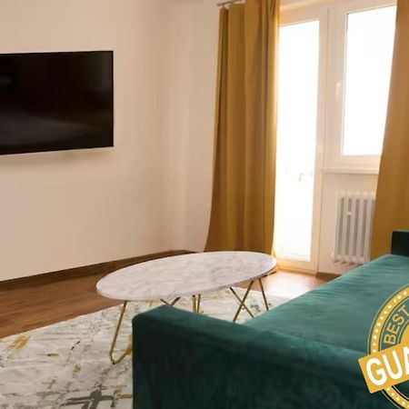 New Colorful Apartment With Big Balcony Bratislava Buitenkant foto