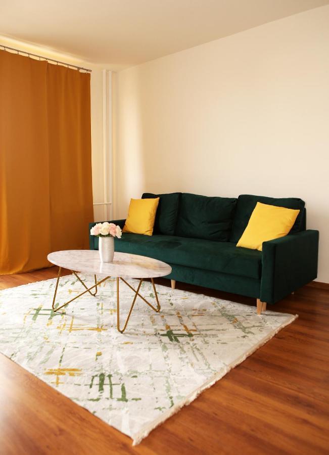 New Colorful Apartment With Big Balcony Bratislava Buitenkant foto